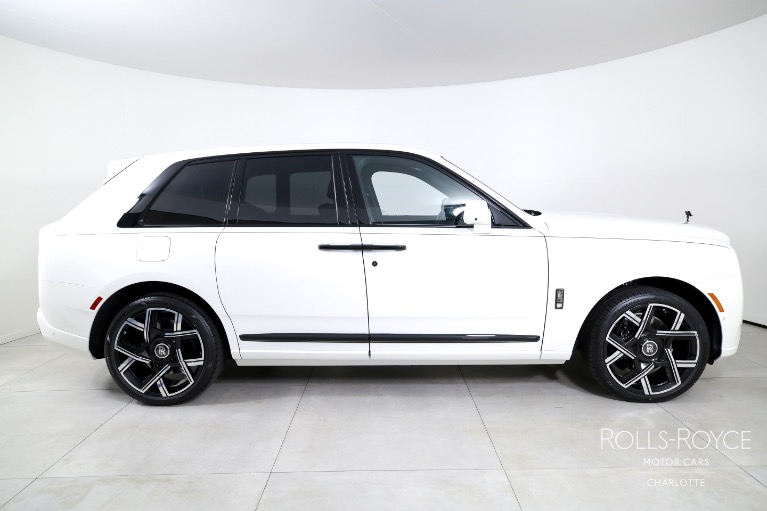 Used-2025-Rolls-Royce-Black-Badge-Cullinan