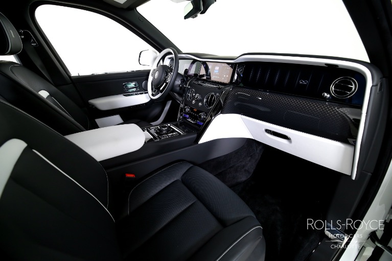 Used-2025-Rolls-Royce-Black-Badge-Cullinan