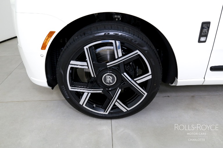 Used-2025-Rolls-Royce-Black-Badge-Cullinan