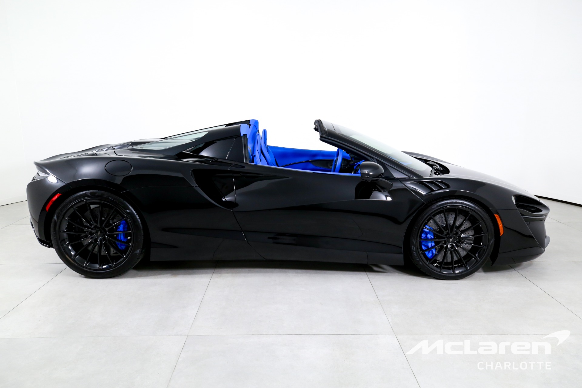 Used 2025 McLaren Artura Spider TechLux | Charlotte, NC