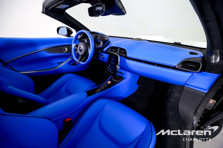Used-2025-McLaren-Artura-Spider-TechLux