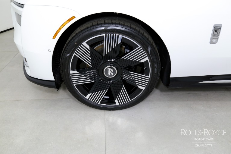 Used-2025-Rolls-Royce-Spectre