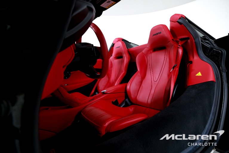 Used-2025-McLaren-750S-Spider