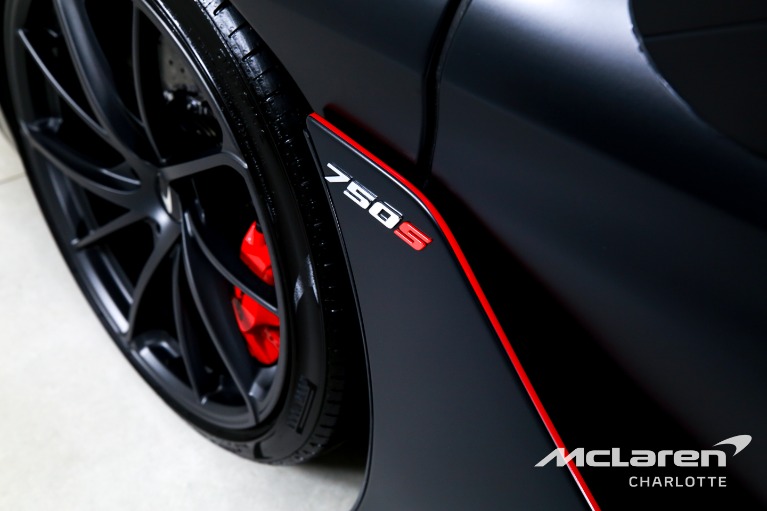 Used-2025-McLaren-750S-Spider