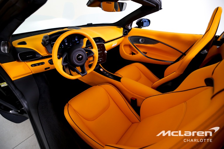 Used-2025-McLaren-Artura-Spider-TechLux