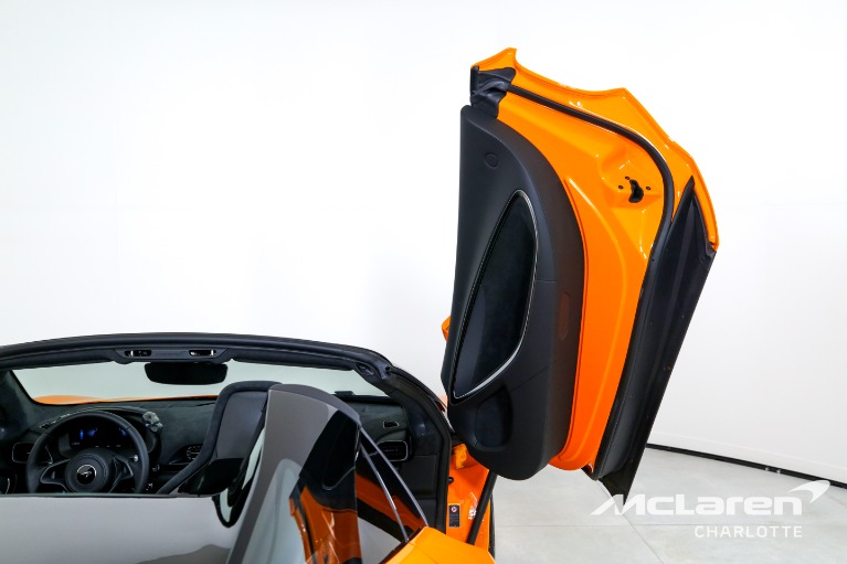 Used-2025-McLaren-Artura-Spider-Performance