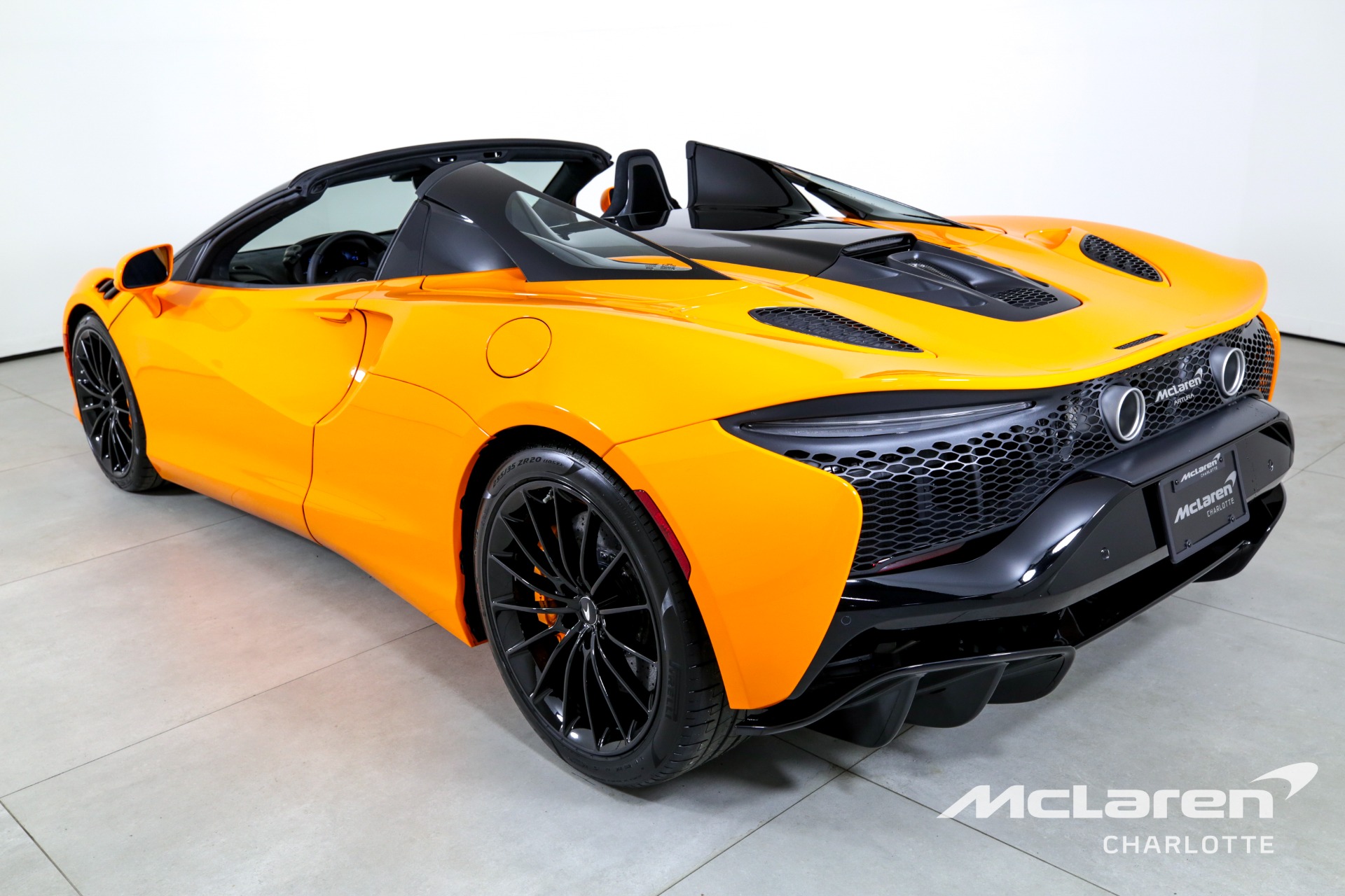 Used 2025 McLaren Artura Spider Performance | Charlotte, NC