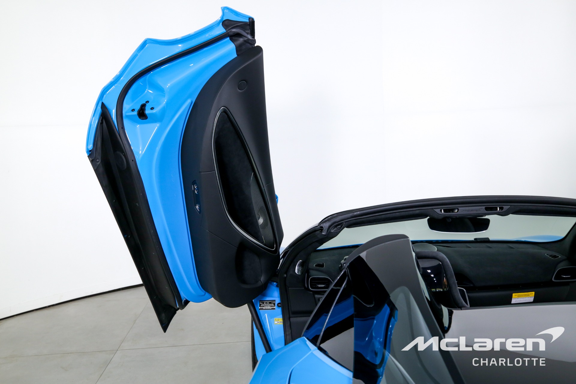 Used 2025 McLaren Artura Spider TechLux | Charlotte, NC