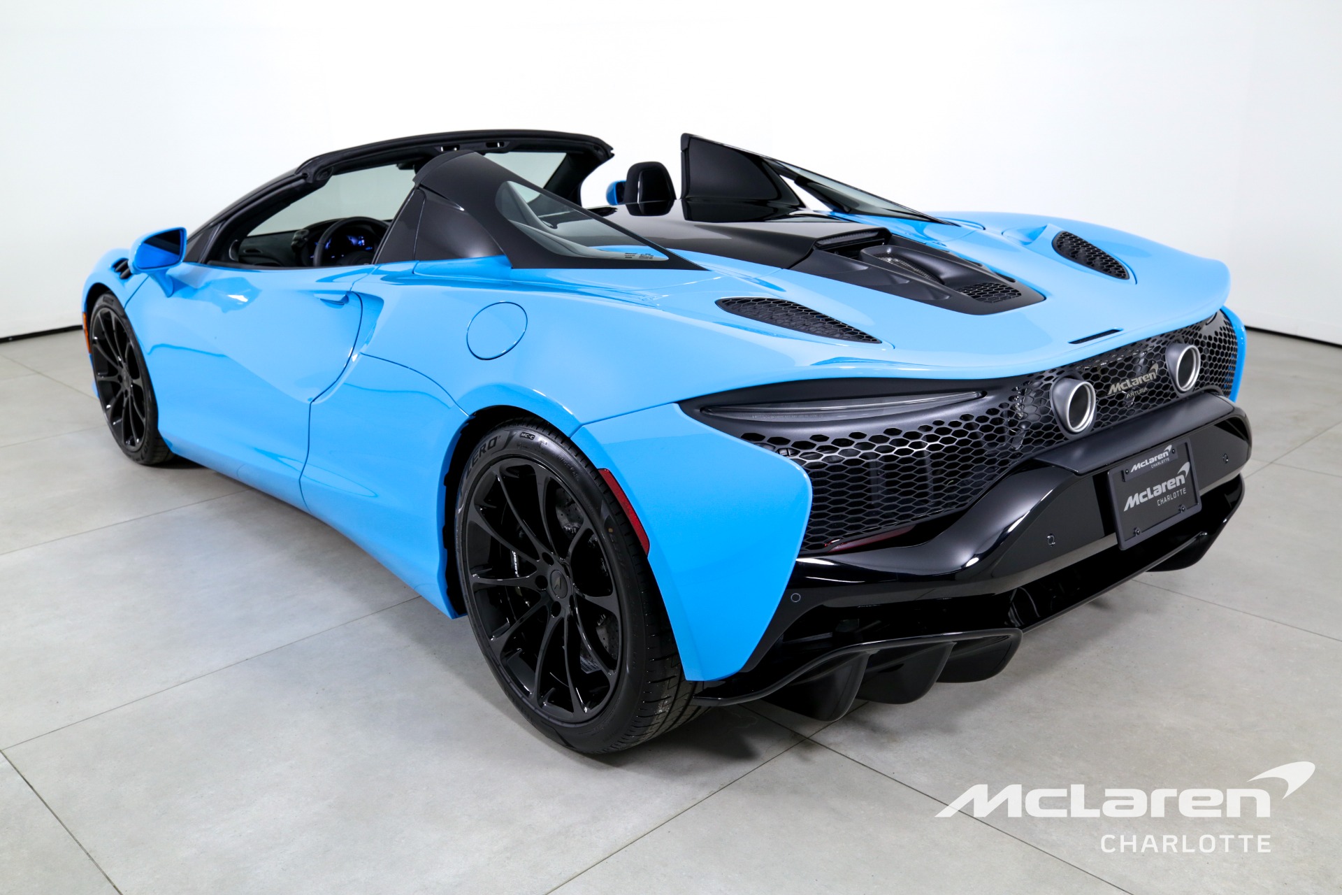 Used 2025 McLaren Artura Spider TechLux | Charlotte, NC