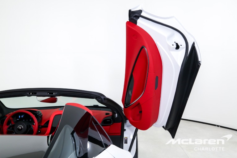 New-2025-McLaren-Artura-Spider-TechLux