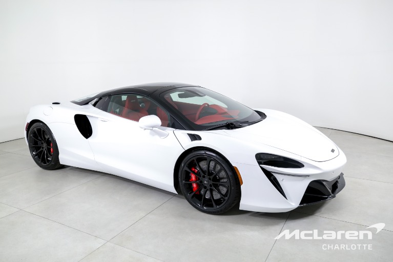 New-2025-McLaren-Artura-Spider-TechLux
