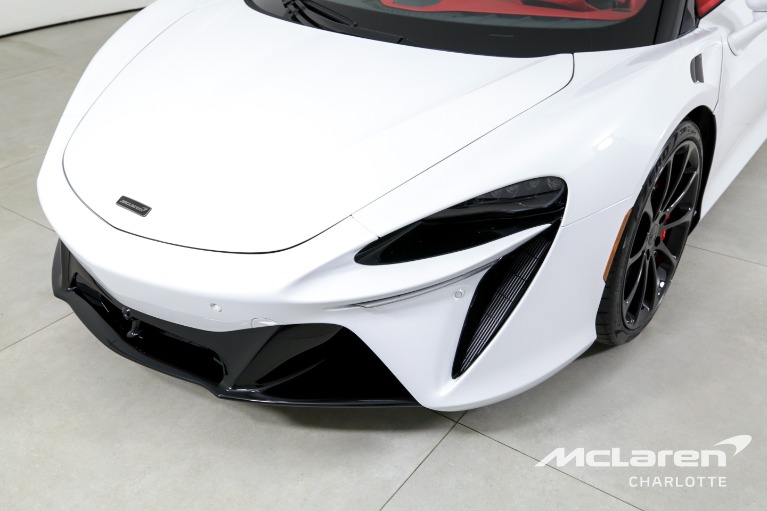 New-2025-McLaren-Artura-Spider-TechLux