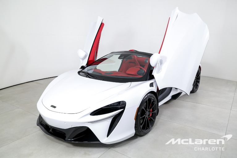 New-2025-McLaren-Artura-Spider-TechLux