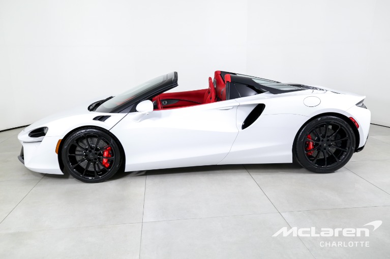New-2025-McLaren-Artura-Spider-TechLux