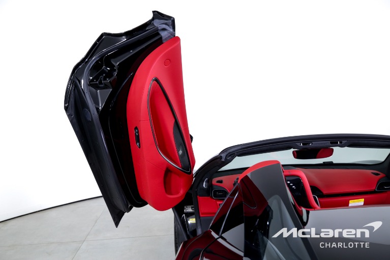 New-2025-McLaren-Artura-Spider-TechLux