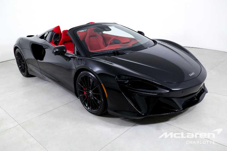 New-2025-McLaren-Artura-Spider-TechLux