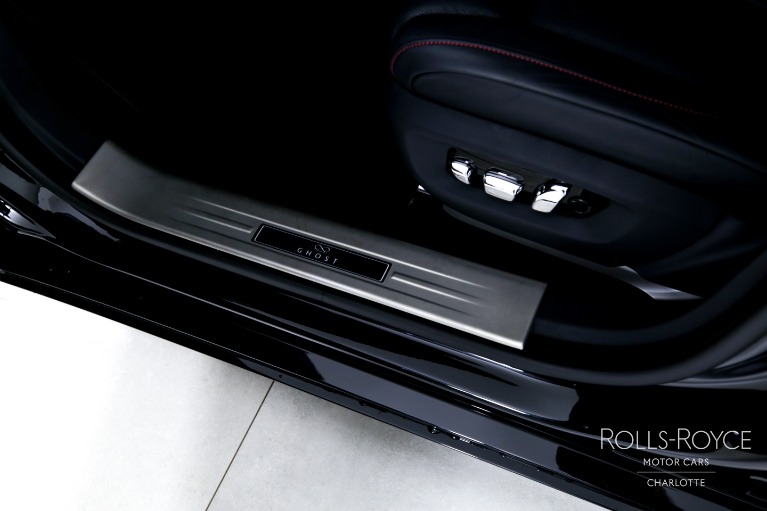 Used-2022-Rolls-Royce-Black-Badge-Ghost