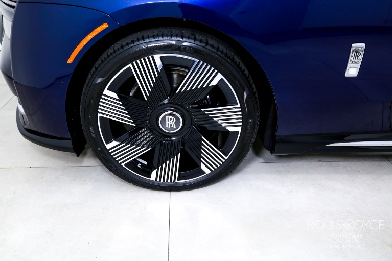 Used-2024-Rolls-Royce-Spectre