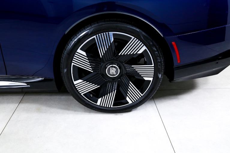 Used-2024-Rolls-Royce-Spectre