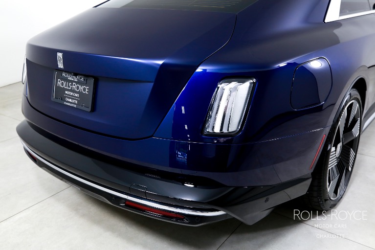 Used-2024-Rolls-Royce-Spectre