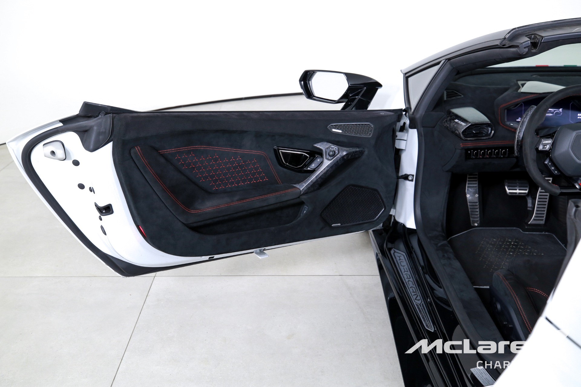 Used 2018 Lamborghini Huracan LP 640-4 Performante Spyder | Charlotte, NC