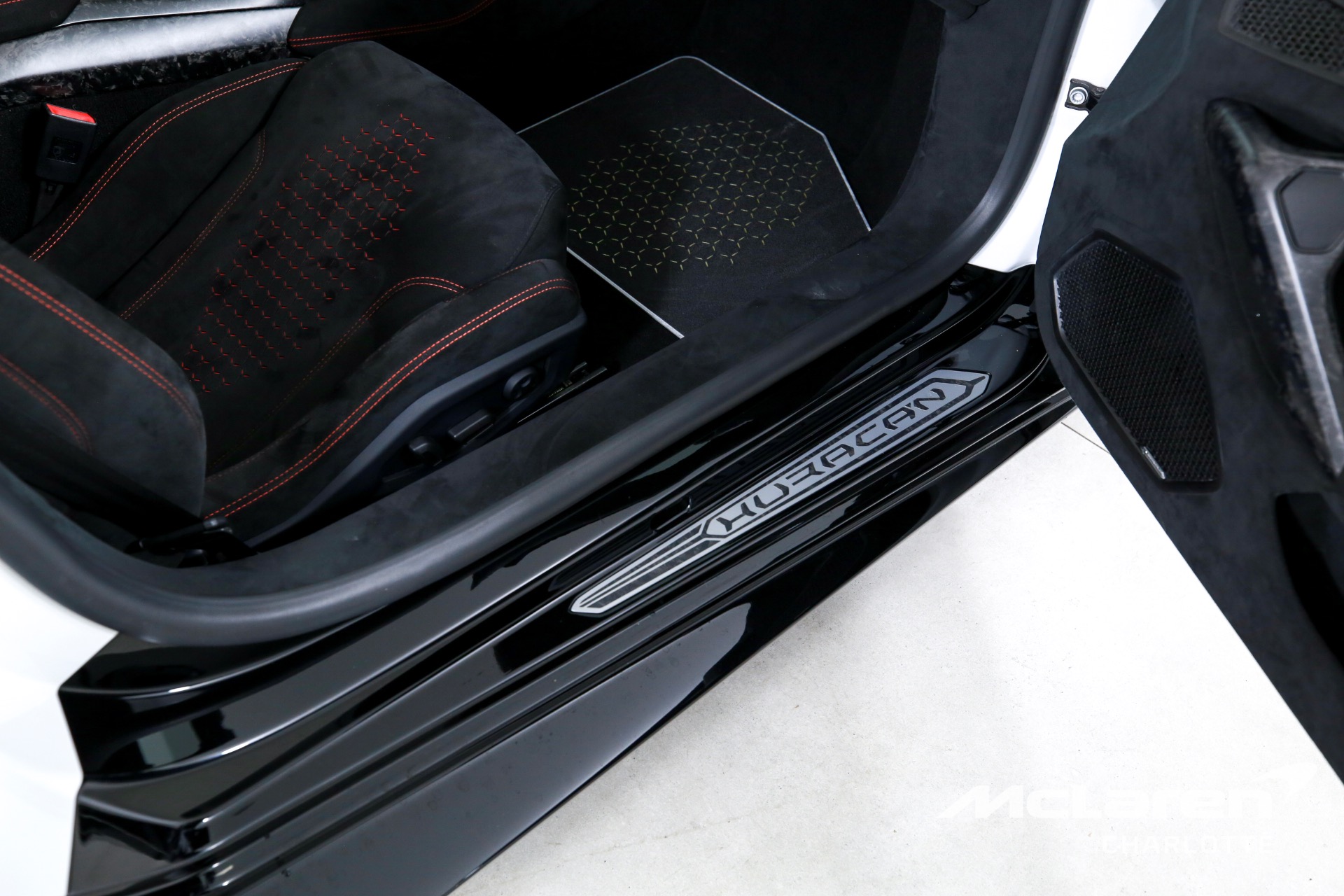 Used 2018 Lamborghini Huracan LP 640-4 Performante Spyder | Charlotte, NC
