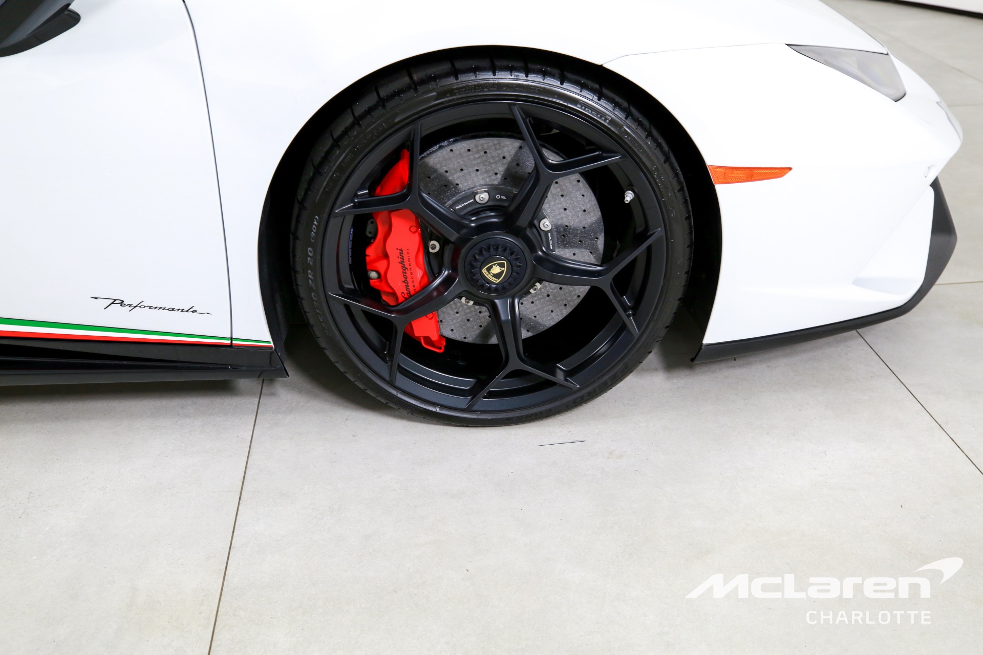 Used 2018 Lamborghini Huracan LP 640-4 Performante Spyder | Charlotte, NC