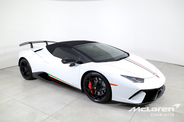 Used-2018-Lamborghini-Huracan-LP-640-4-Performante-Spyder