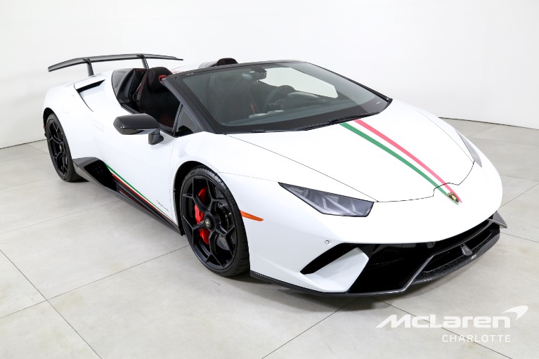 Used-2018-Lamborghini-Huracan-LP-640-4-Performante-Spyder