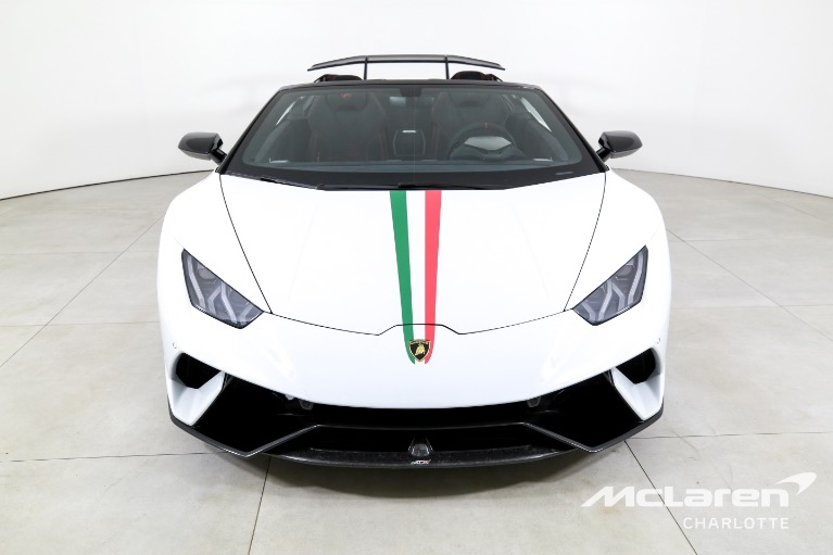 Used-2018-Lamborghini-Huracan-LP-640-4-Performante-Spyder