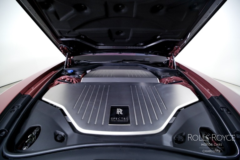 Used-2024-Rolls-Royce-Spectre