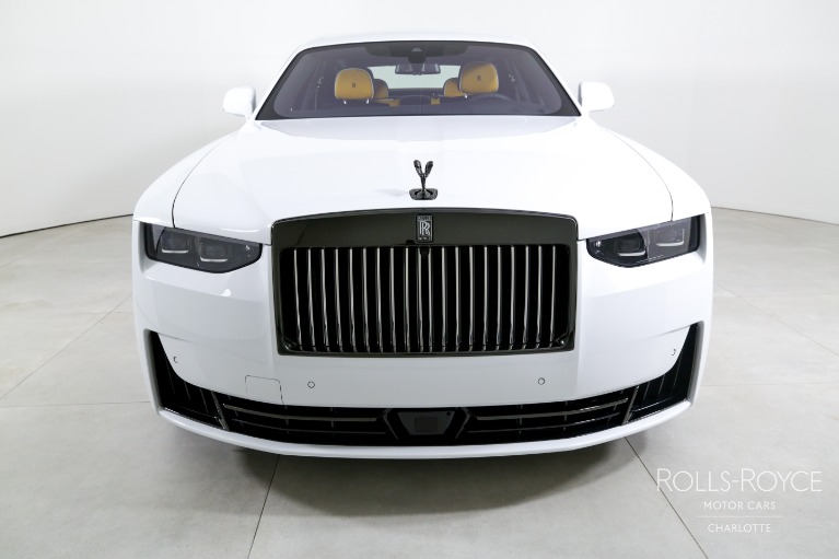 New-2025-Rolls-Royce-Black-Badge-Ghost