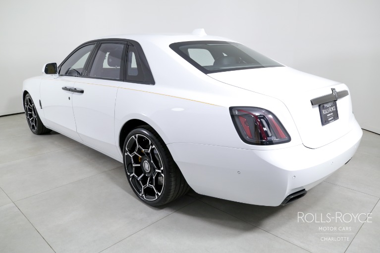 New-2025-Rolls-Royce-Black-Badge-Ghost