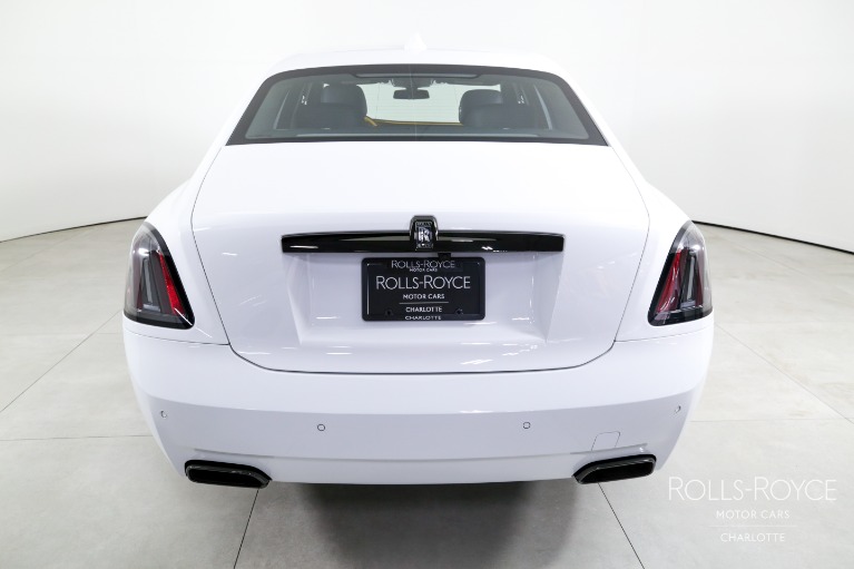 New-2025-Rolls-Royce-Black-Badge-Ghost