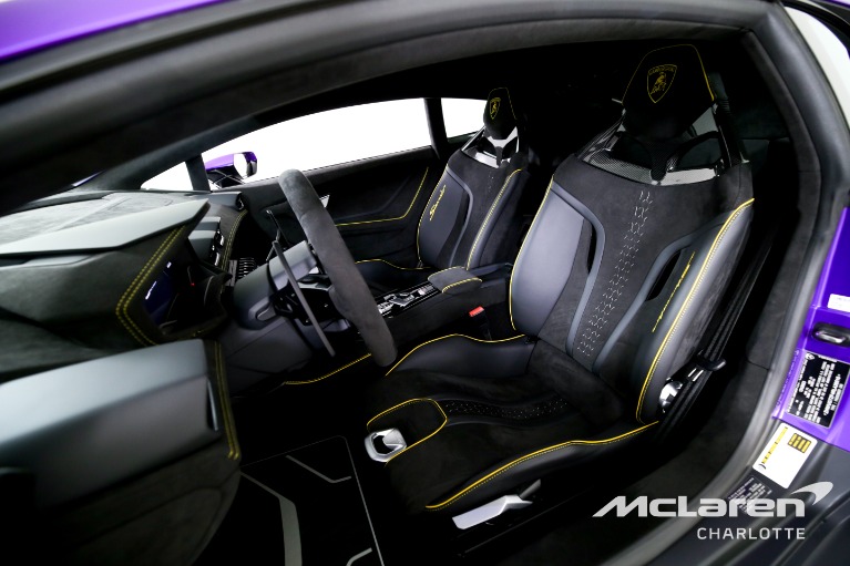 Used-2024-Lamborghini-Huracan-Sterrato