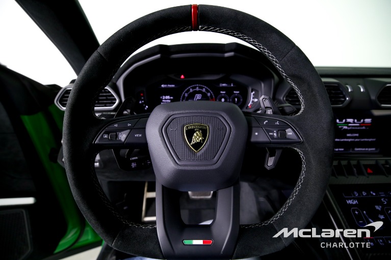 Used-2023-Lamborghini-Urus-Performante