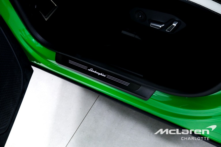 Used-2023-Lamborghini-Urus-Performante