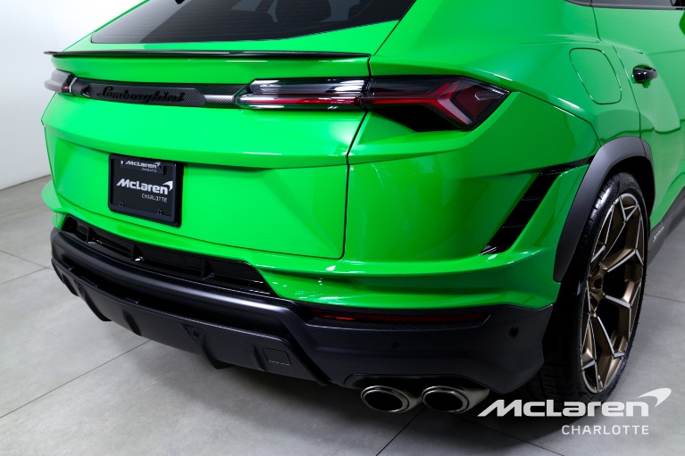 Used-2023-Lamborghini-Urus-Performante