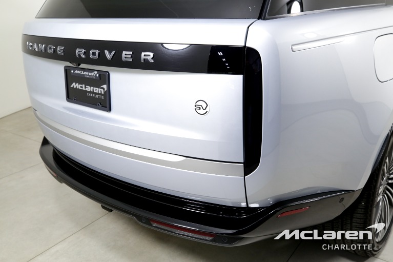 Used-2024-Land-Rover-Range-Rover-P615-SV
