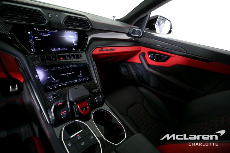Used-2023-Lamborghini-Urus-S