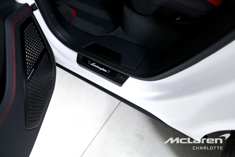 Used-2023-Lamborghini-Urus-S