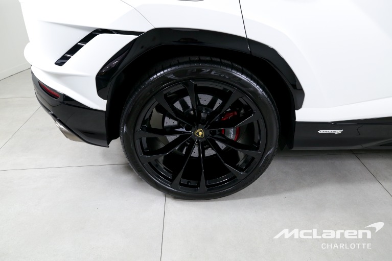 Used-2023-Lamborghini-Urus-S