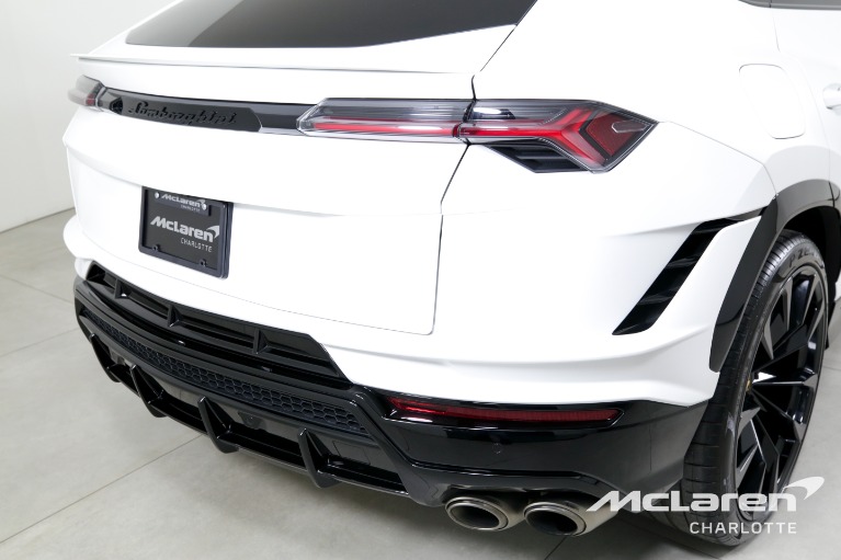 Used-2023-Lamborghini-Urus-S