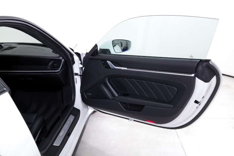 Used-2022-Porsche-911-Turbo-S