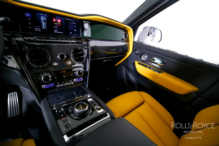 New-2025-Rolls-Royce-Black-Badge-Cullinan
