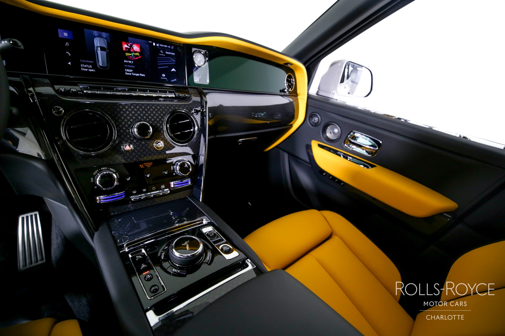 New 2025 Rolls-Royce Black Badge Cullinan | Charlotte, NC