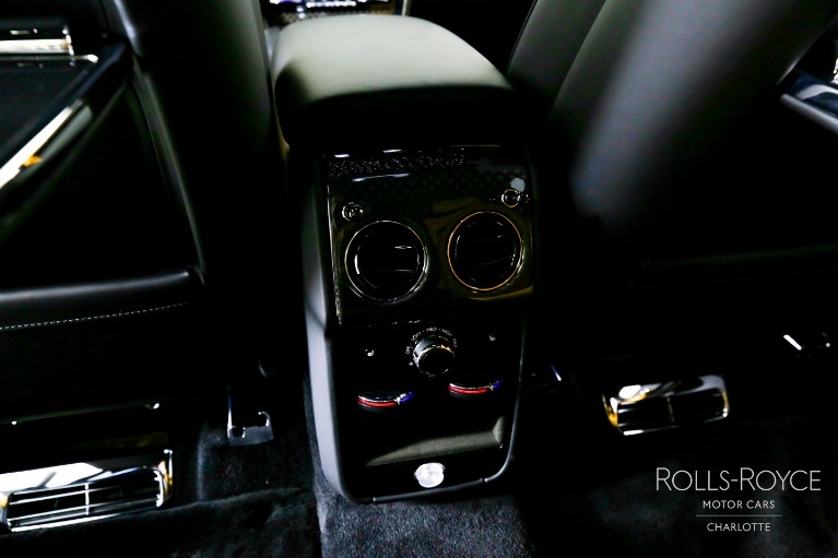 New-2025-Rolls-Royce-Black-Badge-Cullinan