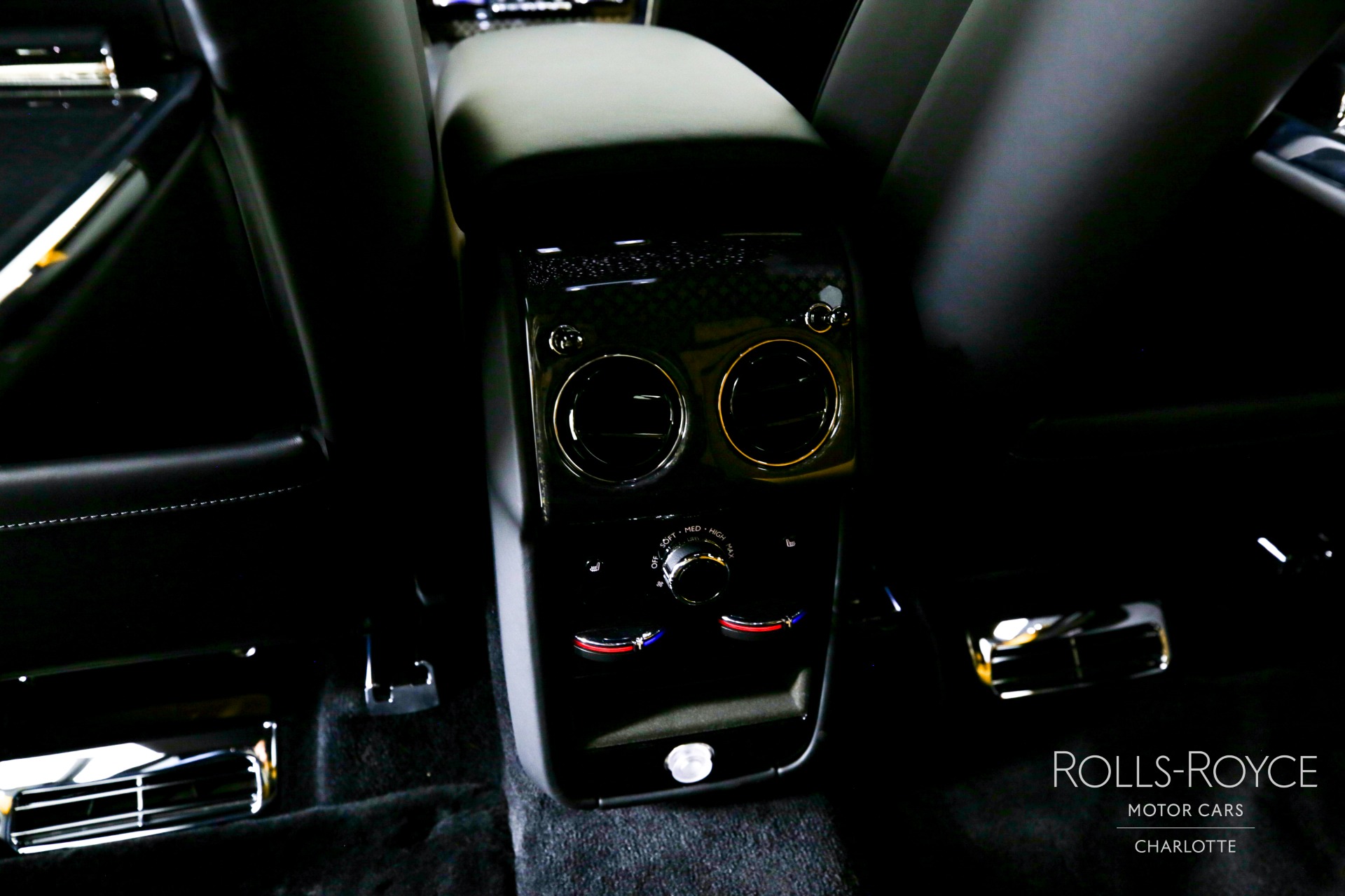 New 2025 Rolls-Royce Black Badge Cullinan | Charlotte, NC