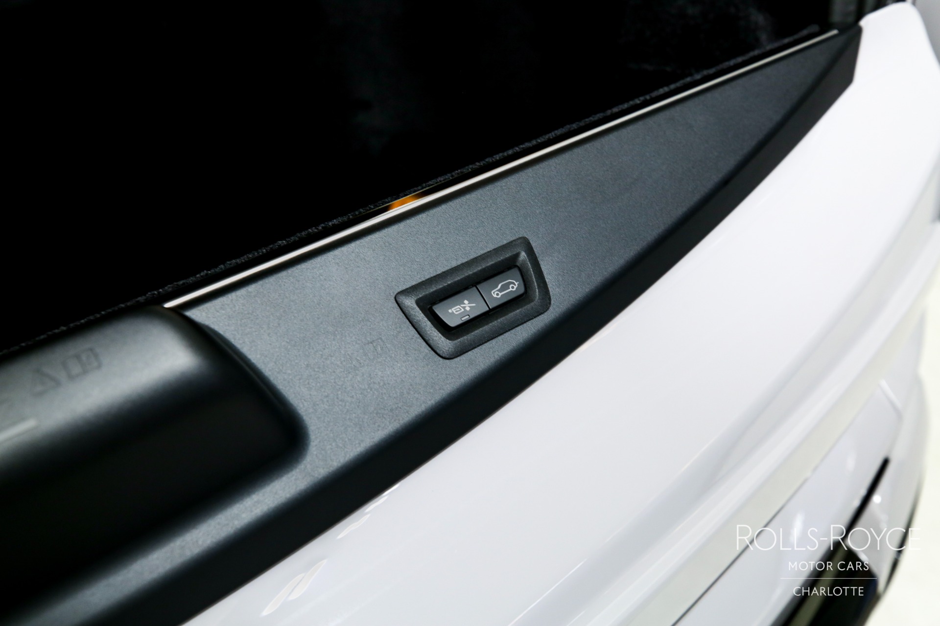 New 2025 Rolls-Royce Black Badge Cullinan | Charlotte, NC