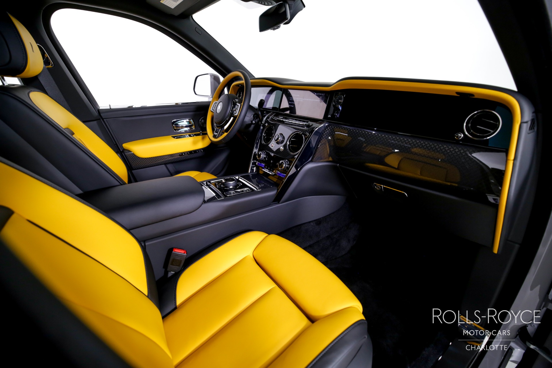 New 2025 Rolls-Royce Black Badge Cullinan | Charlotte, NC
